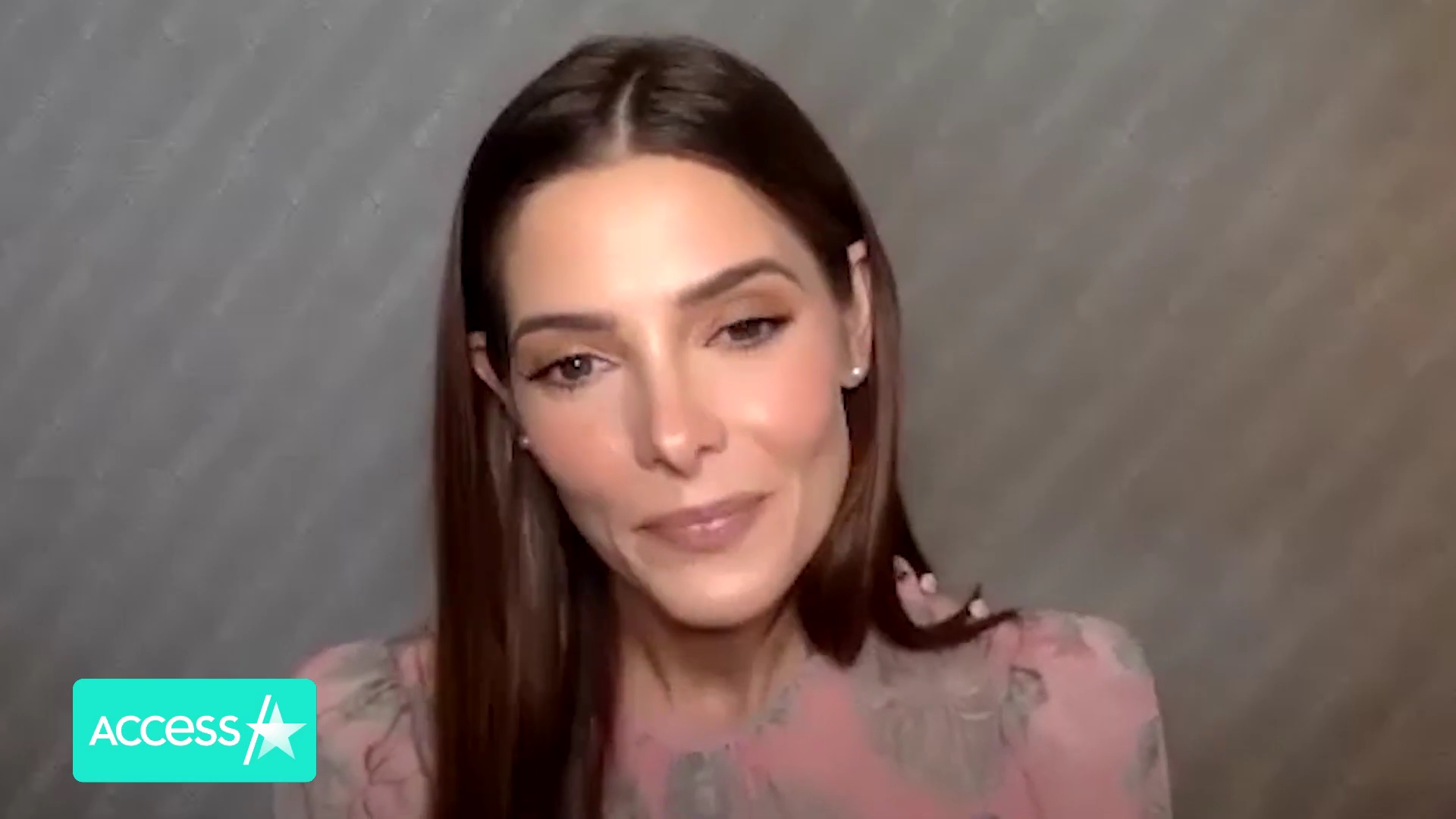 Ashley-Greene-dot-nl_AftermathPressJunket-AccesHollywood0499.jpg