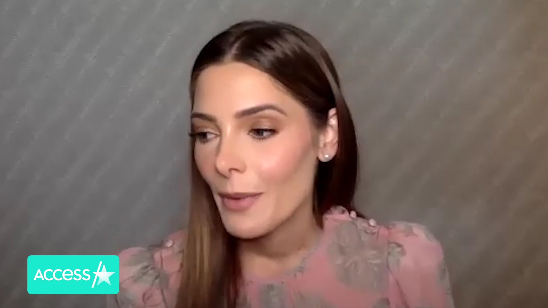 Ashley-Greene-dot-nl_AftermathPressJunket-AccesHollywood0533.jpg