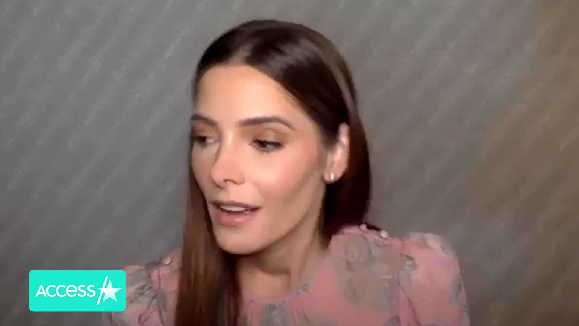 Ashley-Greene-dot-nl_AftermathPressJunket-AccesHollywood0536.jpg