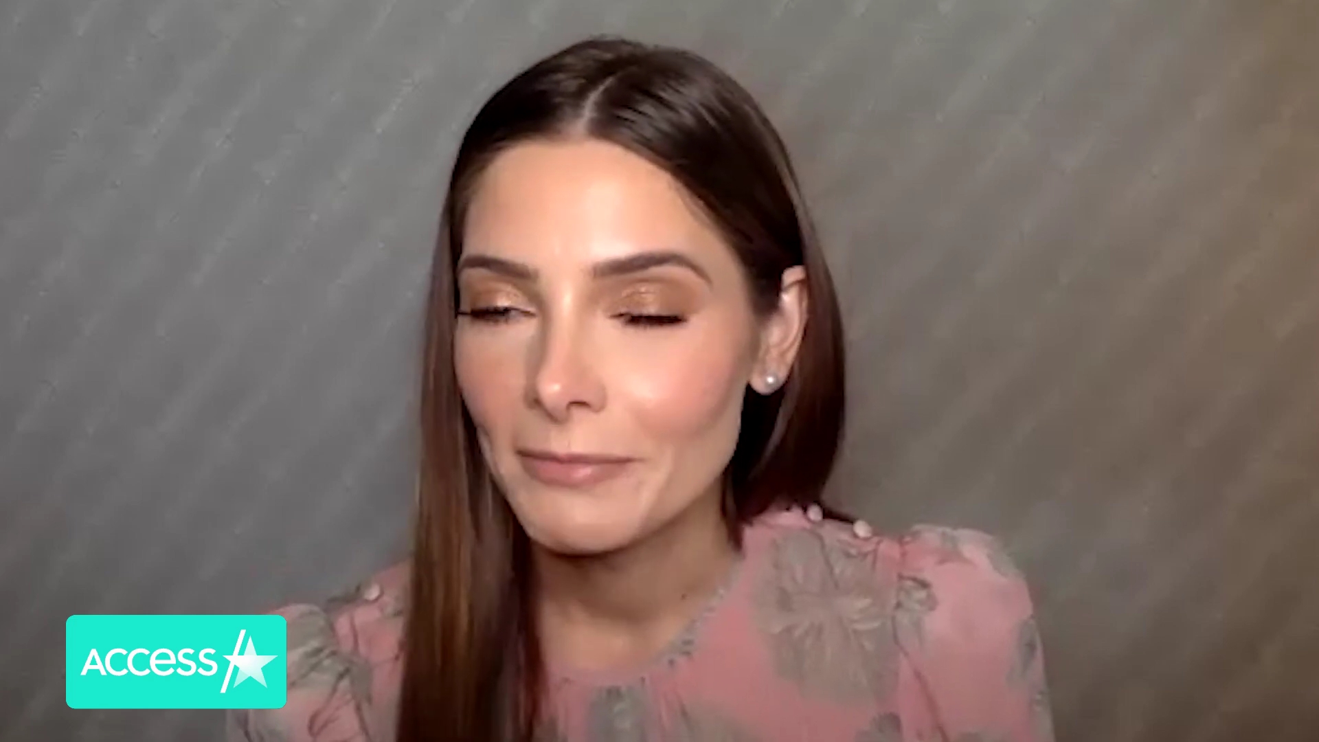 Ashley-Greene-dot-nl_AftermathPressJunket-AccesHollywood0540.jpg