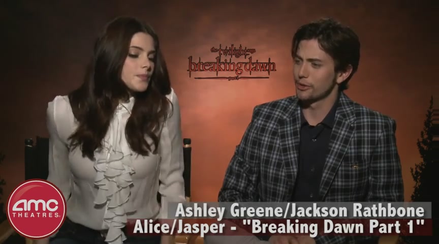 Ashley-Greene-dot-nl_BreakingDawnInterview-AMCTheatres0017.jpg
