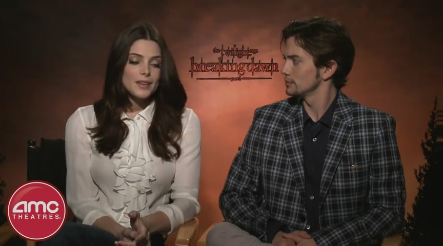 Ashley-Greene-dot-nl_BreakingDawnInterview-AMCTheatres0108.jpg
