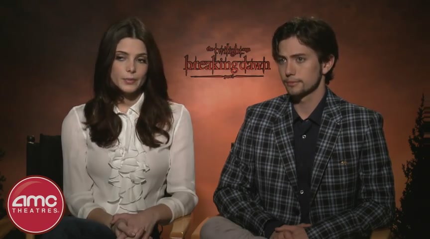Ashley-Greene-dot-nl_BreakingDawnInterview-AMCTheatres0179.jpg