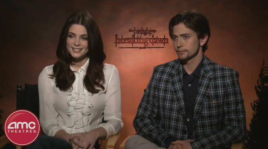 Ashley-Greene-dot-nl_BreakingDawnInterview-AMCTheatres0180.jpg