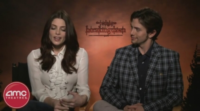 Ashley-Greene-dot-nl_BreakingDawnInterview-AMCTheatres0075.jpg