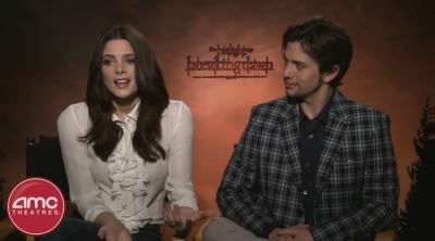 Ashley-Greene-dot-nl_BreakingDawnInterview-AMCTheatres0078.jpg