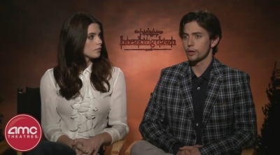 Ashley-Greene-dot-nl_BreakingDawnInterview-AMCTheatres0177.jpg