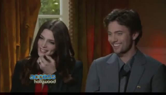 Ashley-Greene-dot-nl_BreakingDawnInterview-AccesHollywood0012.jpg
