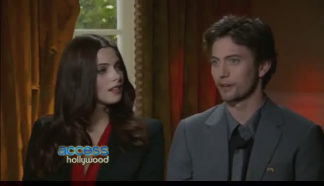 Ashley-Greene-dot-nl_BreakingDawnInterview-AccesHollywood0015.jpg
