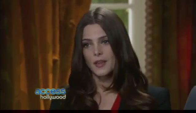 Ashley-Greene-dot-nl_BreakingDawnInterview-AccesHollywood0041.jpg