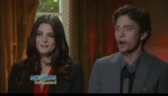 Ashley-Greene-dot-nl_BreakingDawnInterview-AccesHollywood0105.jpg