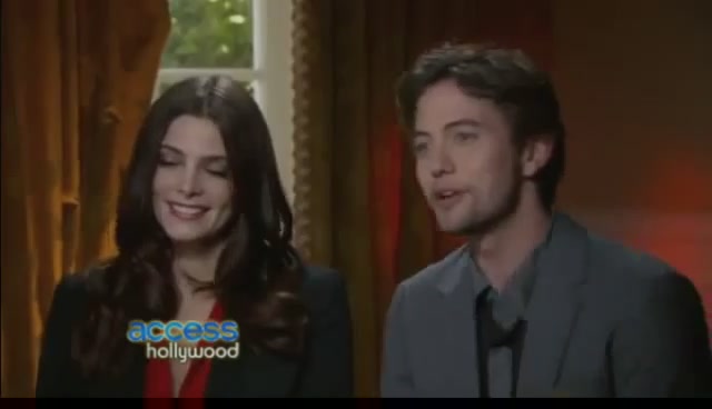Ashley-Greene-dot-nl_BreakingDawnInterview-AccesHollywood0107.jpg