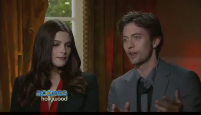 Ashley-Greene-dot-nl_BreakingDawnInterview-AccesHollywood0113.jpg