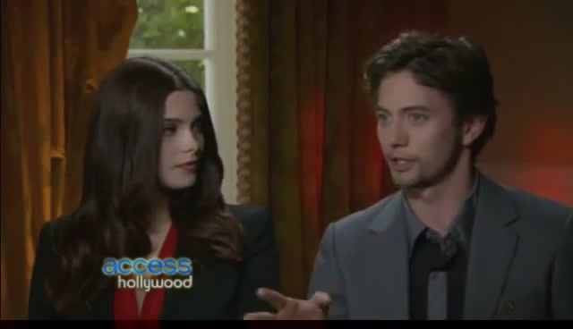 Ashley-Greene-dot-nl_BreakingDawnInterview-AccesHollywood0124.jpg