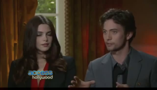 Ashley-Greene-dot-nl_BreakingDawnInterview-AccesHollywood0126.jpg