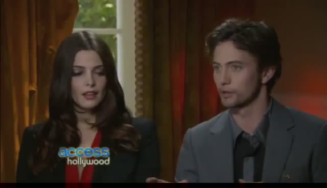 Ashley-Greene-dot-nl_BreakingDawnInterview-AccesHollywood0127.jpg