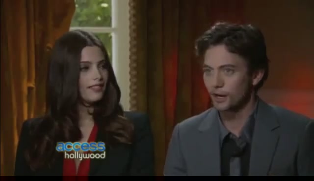 Ashley-Greene-dot-nl_BreakingDawnInterview-AccesHollywood0128.jpg