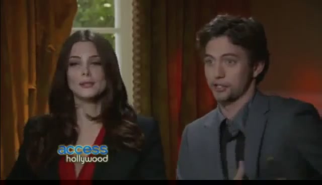 Ashley-Greene-dot-nl_BreakingDawnInterview-AccesHollywood0130.jpg
