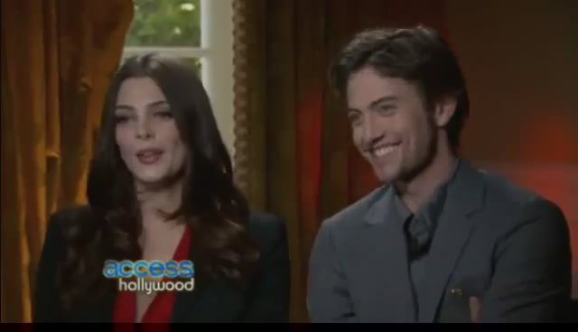 Ashley-Greene-dot-nl_BreakingDawnInterview-AccesHollywood0137.jpg