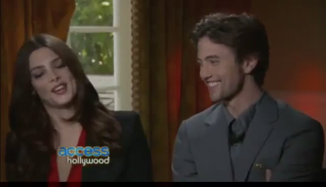 Ashley-Greene-dot-nl_BreakingDawnInterview-AccesHollywood0138.jpg