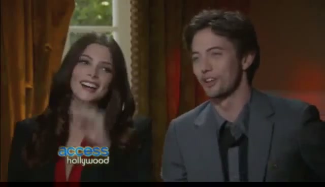 Ashley-Greene-dot-nl_BreakingDawnInterview-AccesHollywood0140.jpg
