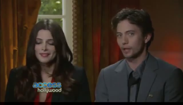 Ashley-Greene-dot-nl_BreakingDawnInterview-AccesHollywood0149.jpg