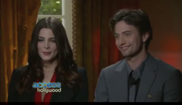 Ashley-Greene-dot-nl_BreakingDawnInterview-AccesHollywood0160.jpg