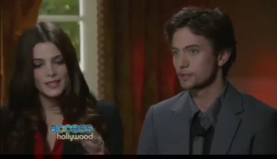 Ashley-Greene-dot-nl_BreakingDawnInterview-AccesHollywood0223.jpg