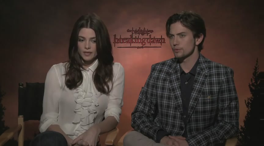 Ashley-Greene-dot-nl_BreakingDawnInterview-BDKreviewscom0004.jpg