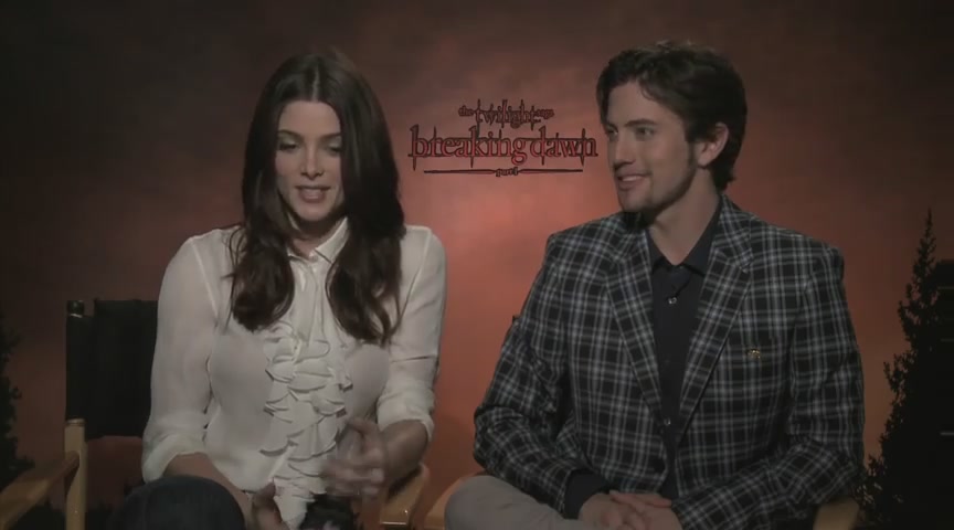 Ashley-Greene-dot-nl_BreakingDawnInterview-BDKreviewscom0006.jpg