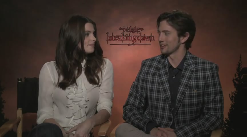 Ashley-Greene-dot-nl_BreakingDawnInterview-BDKreviewscom0008.jpg
