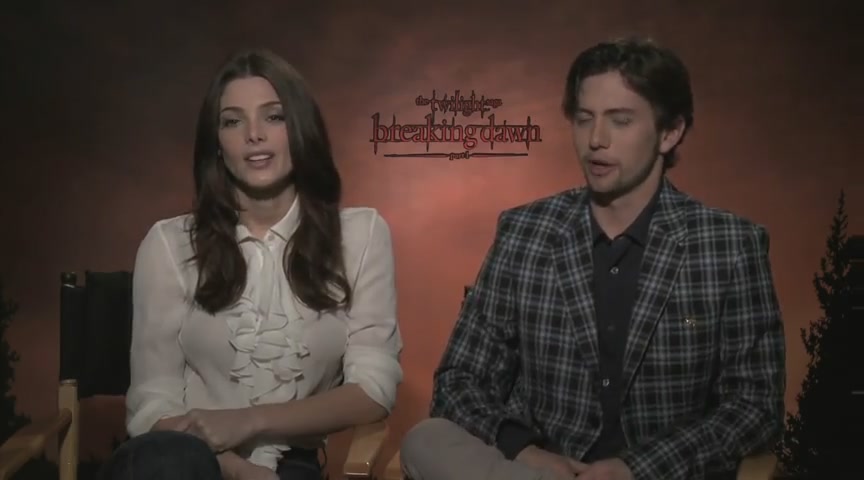 Ashley-Greene-dot-nl_BreakingDawnInterview-BDKreviewscom0014.jpg