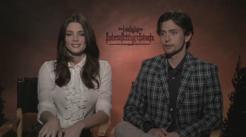 Ashley-Greene-dot-nl_BreakingDawnInterview-BDKreviewscom0021.jpg