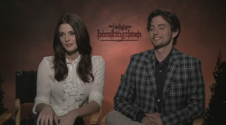 Ashley-Greene-dot-nl_BreakingDawnInterview-BDKreviewscom0023.jpg