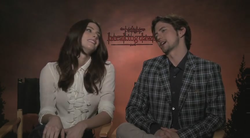Ashley-Greene-dot-nl_BreakingDawnInterview-BDKreviewscom0034.jpg