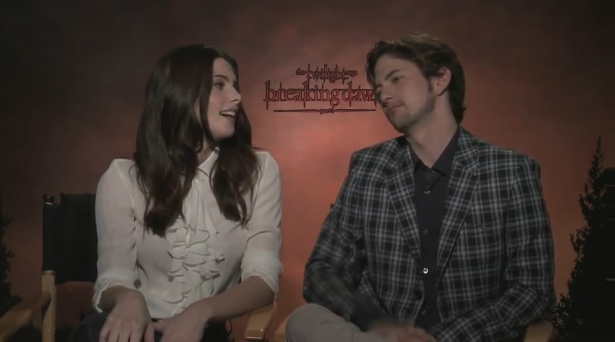 Ashley-Greene-dot-nl_BreakingDawnInterview-BDKreviewscom0035.jpg