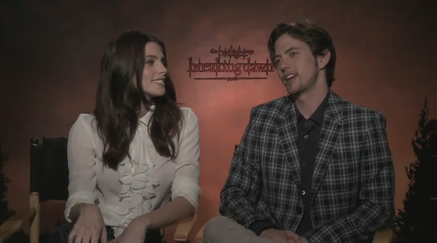 Ashley-Greene-dot-nl_BreakingDawnInterview-BDKreviewscom0036.jpg