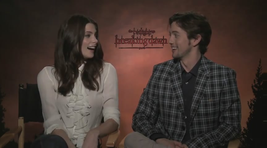 Ashley-Greene-dot-nl_BreakingDawnInterview-BDKreviewscom0040.jpg