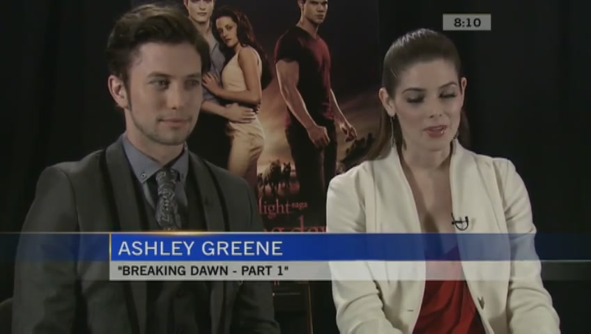 Ashley-Greene-dot-nl_BreakingDawnInterview-CTVca0045.jpg