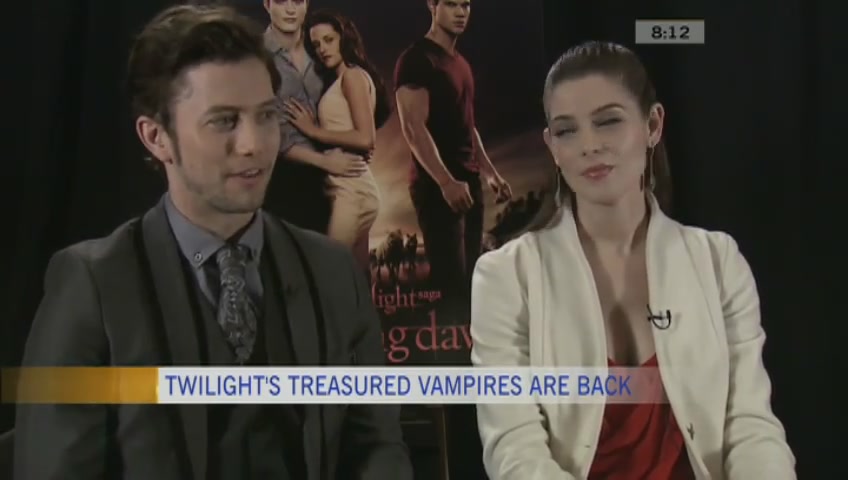 Ashley-Greene-dot-nl_BreakingDawnInterview-CTVca0151.jpg