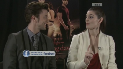 Ashley-Greene-dot-nl_BreakingDawnInterview-CTVca0169.jpg