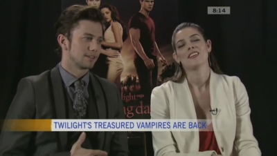 Ashley-Greene-dot-nl_BreakingDawnInterview-CTVca0270.jpg