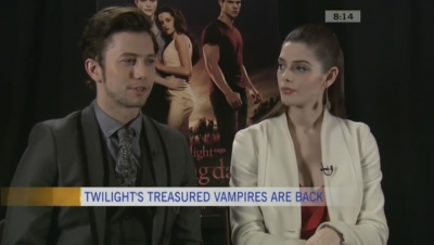 Ashley-Greene-dot-nl_BreakingDawnInterview-CTVca0286.jpg