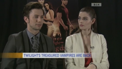 Ashley-Greene-dot-nl_BreakingDawnInterview-CTVca0287.jpg