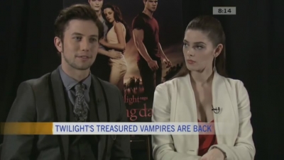 Ashley-Greene-dot-nl_BreakingDawnInterview-CTVca0292.jpg