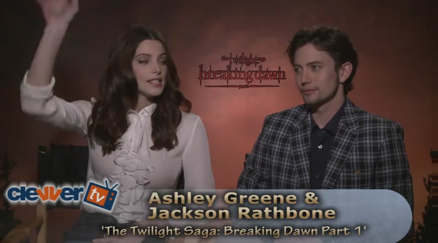 Ashley-Greene-dot-nl_BreakingDawnInterview-CleverTV0007.jpg