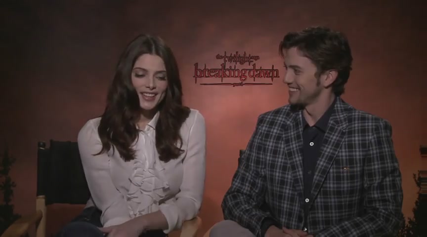 Ashley-Greene-dot-nl_BreakingDawnInterview-CleverTV0050.jpg