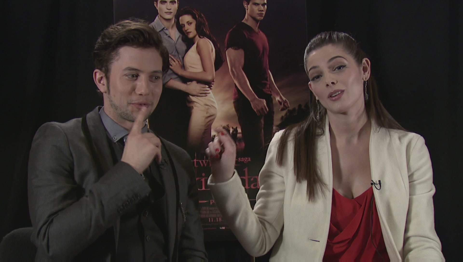 Ashley-Greene-dot-nl_BreakingDawnInterview-EOneFilms0261.jpg