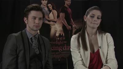 Ashley-Greene-dot-nl_BreakingDawnInterview-EOneFilms0118.jpg