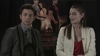 Ashley-Greene-dot-nl_BreakingDawnInterview-EOneFilms0168.jpg